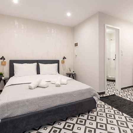 Апартаменты Orchid Athens Over Rooftop Studio Экстерьер фото